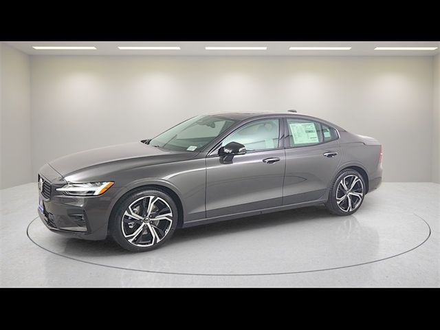 2025 Volvo S60 Plus