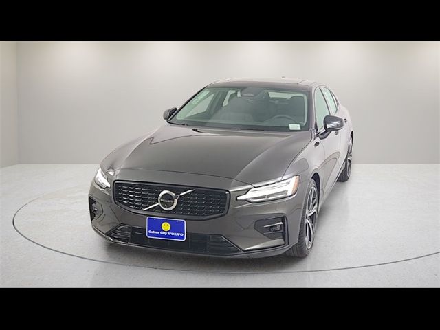 2025 Volvo S60 Plus