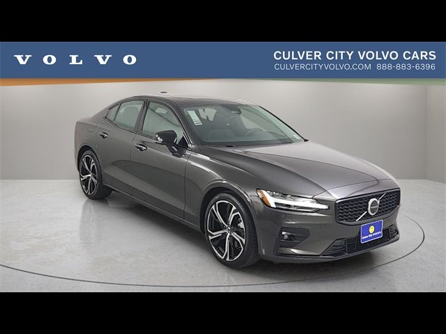 2025 Volvo S60 Plus