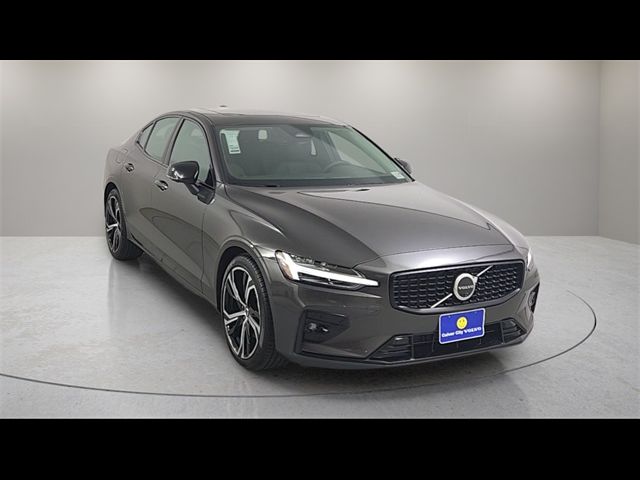 2025 Volvo S60 Plus