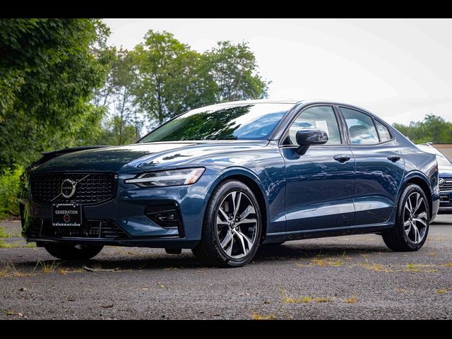 2025 Volvo S60 Plus