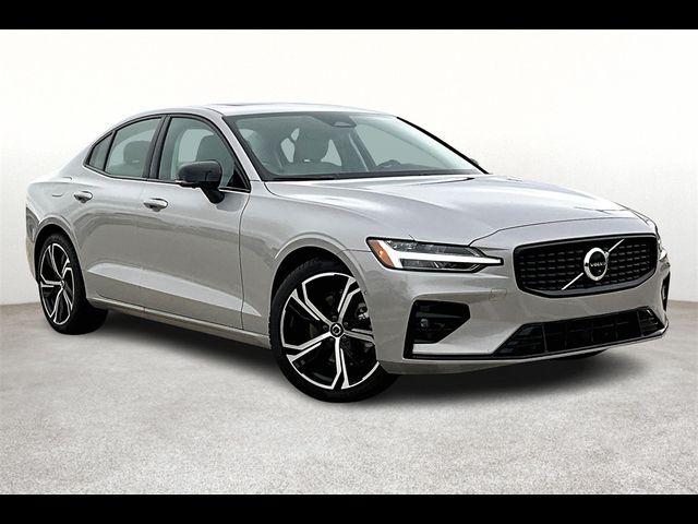 2025 Volvo S60 Plus