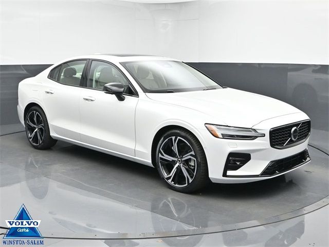 2025 Volvo S60 Plus