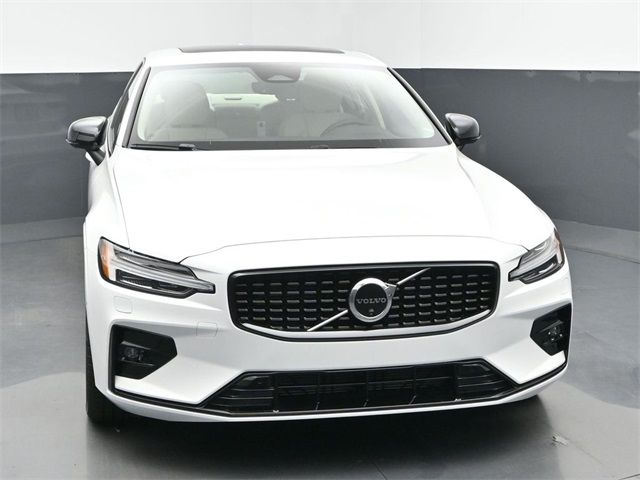 2025 Volvo S60 Plus