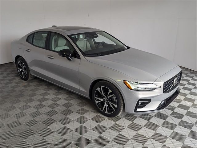 2025 Volvo S60 Core