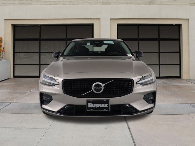 2025 Volvo S60 Core