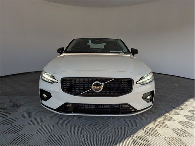 2025 Volvo S60 Core