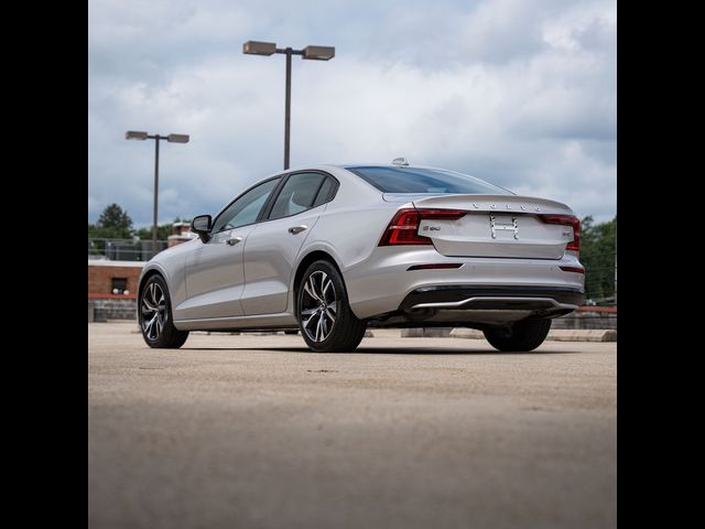 2025 Volvo S60 Core