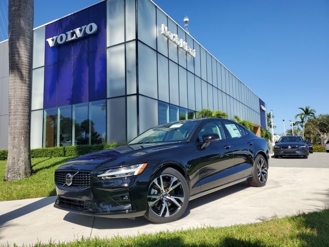 2025 Volvo S60 Core