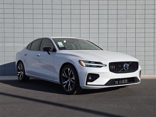 2025 Volvo S60 Core