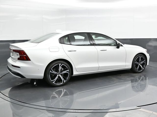 2025 Volvo S60 Plus