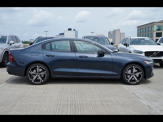 2025 Volvo S60 Plus