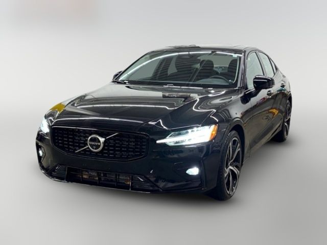 2025 Volvo S60 Plus