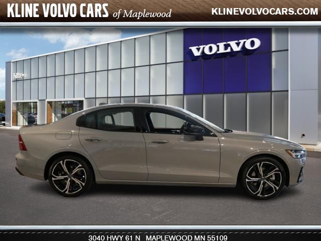 2025 Volvo S60 Plus