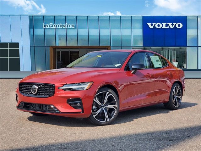 2025 Volvo S60 Plus