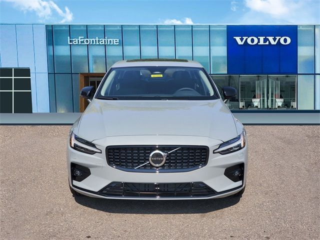 2025 Volvo S60 Core