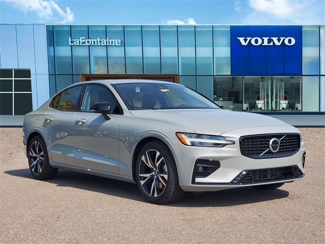 2025 Volvo S60 Core