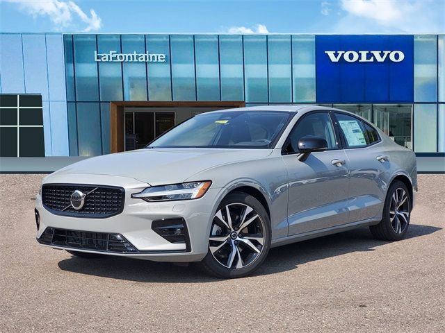 2025 Volvo S60 Core