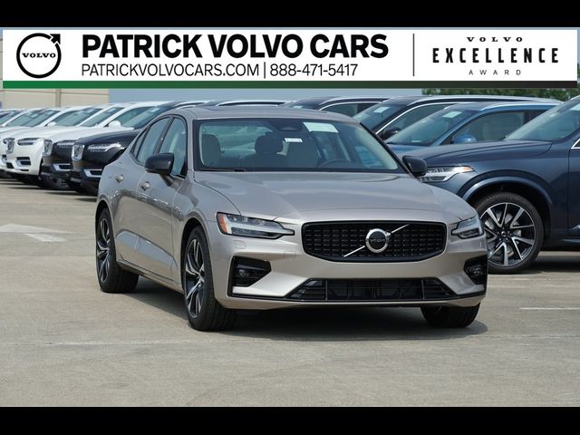 2025 Volvo S60 Core