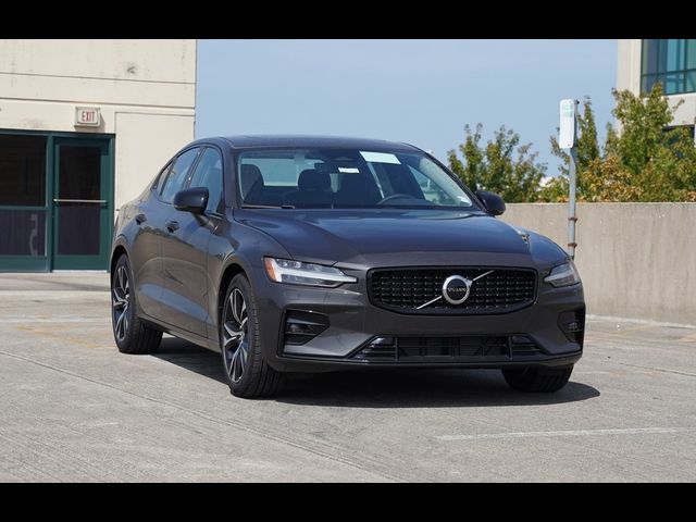 2025 Volvo S60 Core