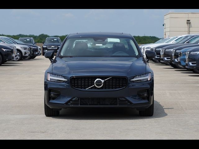 2025 Volvo S60 Core