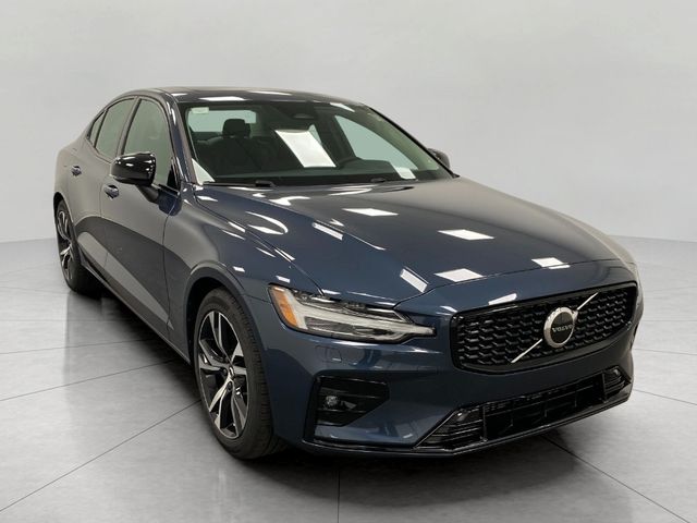 2025 Volvo S60 Core