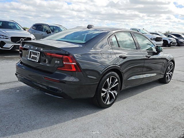 2025 Volvo S60 Core