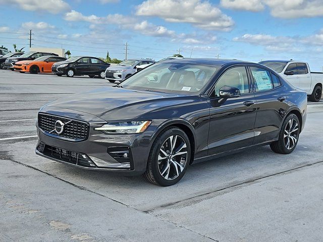 2025 Volvo S60 Core