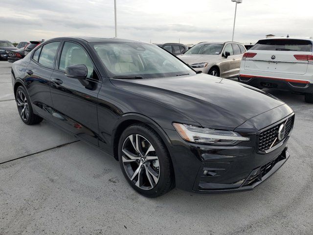 2025 Volvo S60 Core