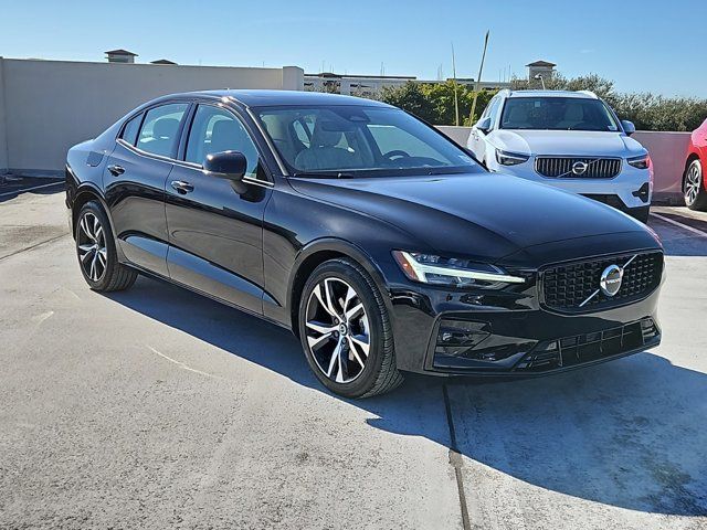 2025 Volvo S60 Core