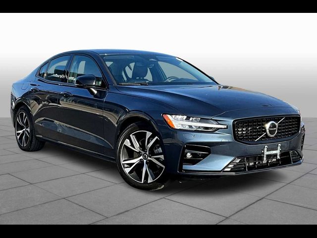 2025 Volvo S60 Core