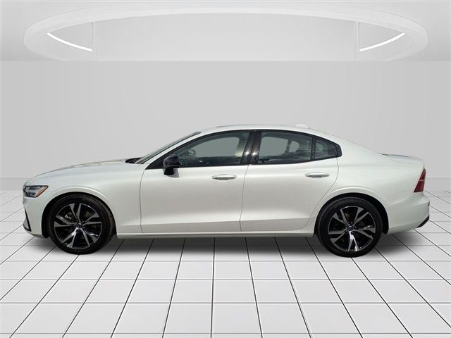 2025 Volvo S60 Core