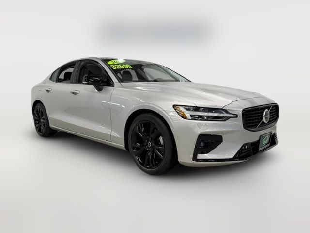 2025 Volvo S60 Core
