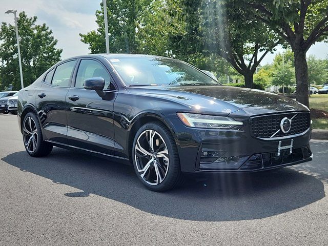 2025 Volvo S60 Plus