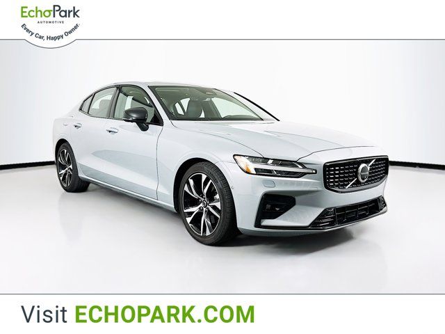 2025 Volvo S60 Plus