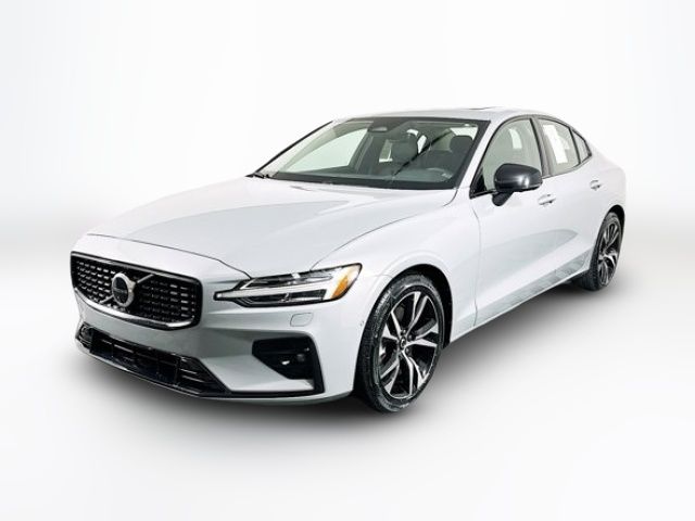 2025 Volvo S60 Plus