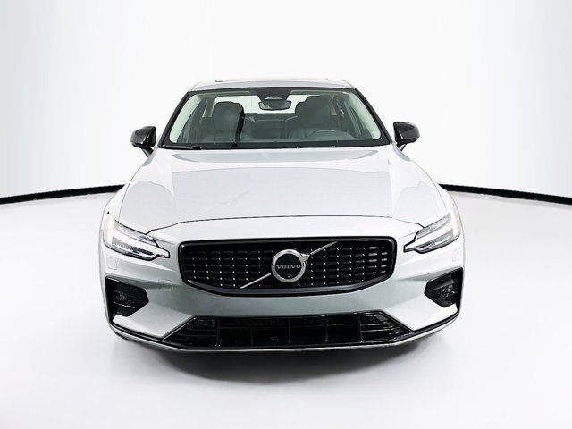 2025 Volvo S60 Plus