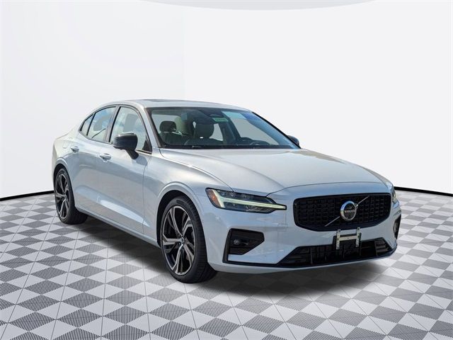 2025 Volvo S60 Plus