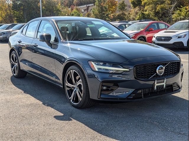 2025 Volvo S60 Plus