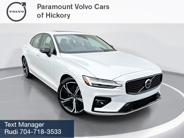 2025 Volvo S60 Plus