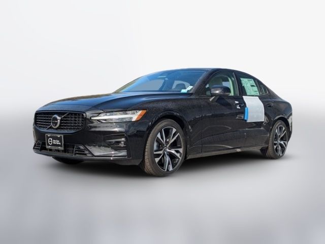 2025 Volvo S60 Plus