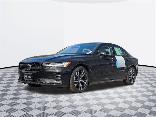 2025 Volvo S60 Plus