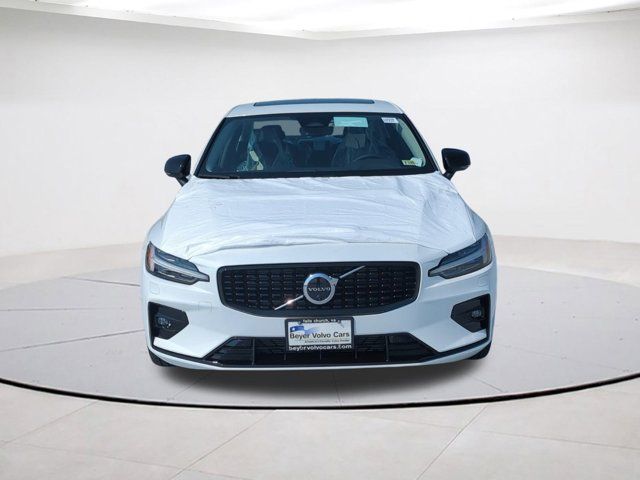 2025 Volvo S60 Plus