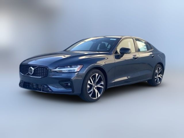 2025 Volvo S60 Plus