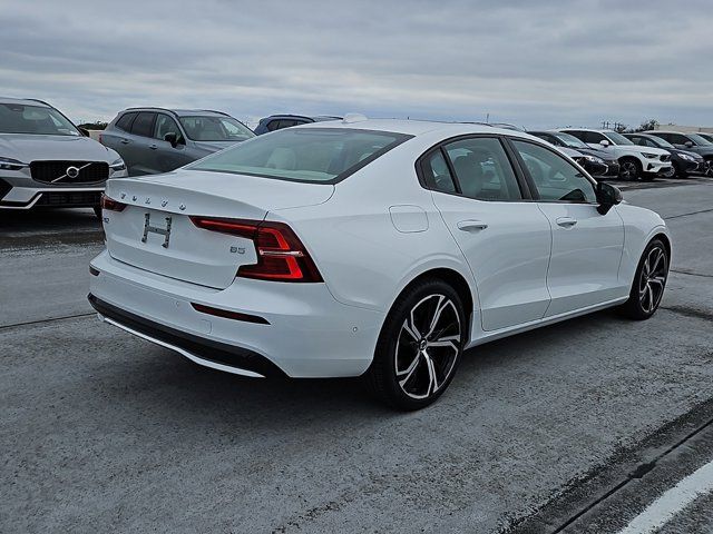 2025 Volvo S60 Plus