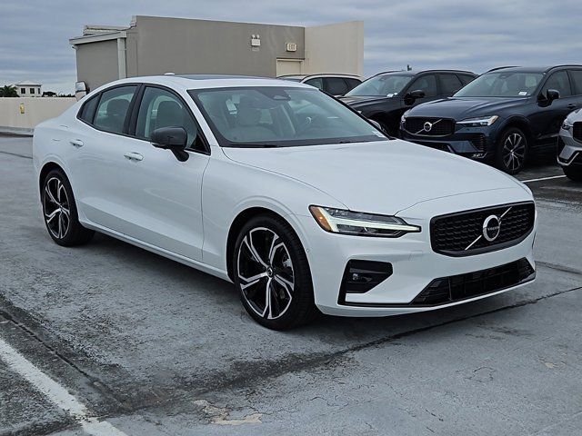 2025 Volvo S60 Plus