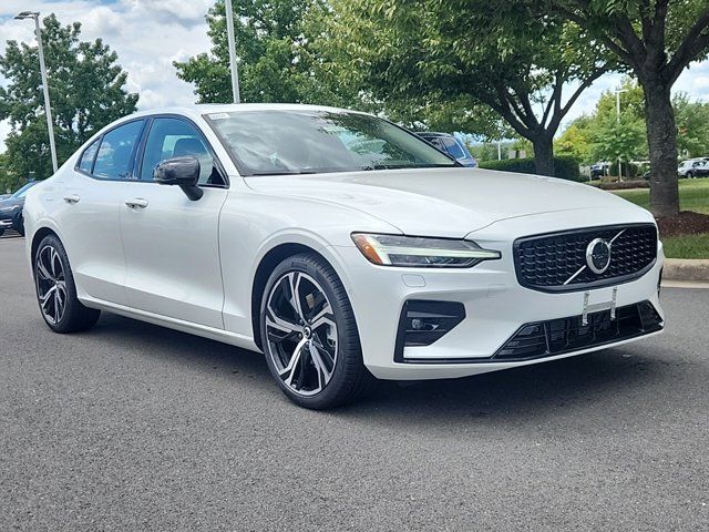 2025 Volvo S60 Plus