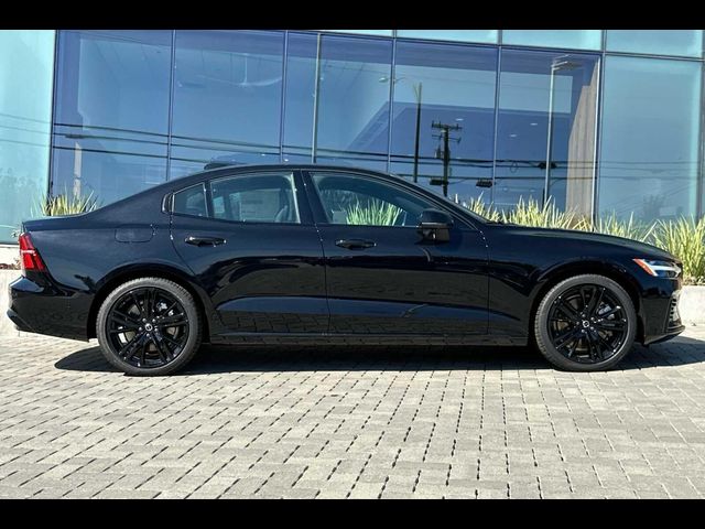 2025 Volvo S60 Plug-In Hybrid Ultra Black Edition