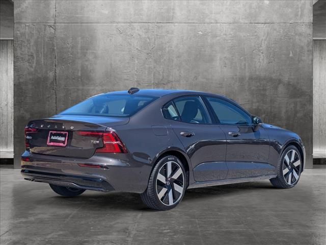 2025 Volvo S60 Plug-In Hybrid Plus