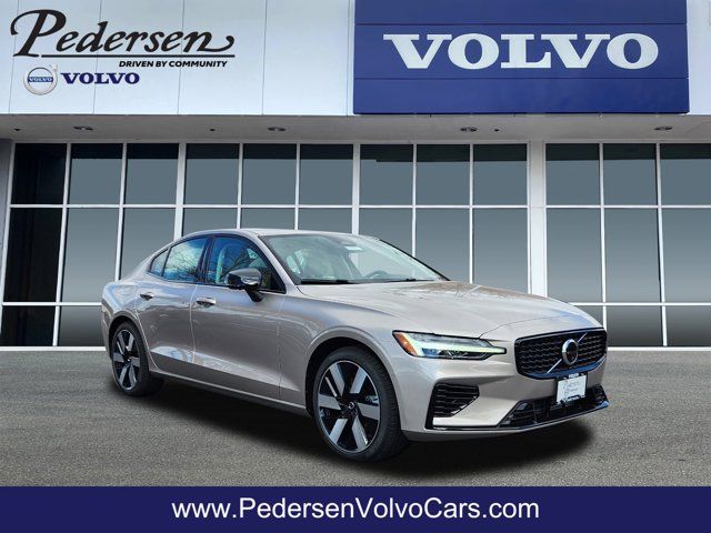 2025 Volvo S60 Plug-In Hybrid Plus